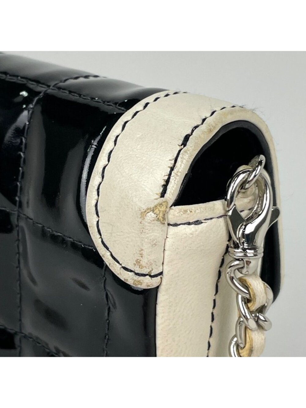 Chanel Choco Bar Chain Shoulder Bag Enamel Patent Leather Black White - Picture 5 of 11